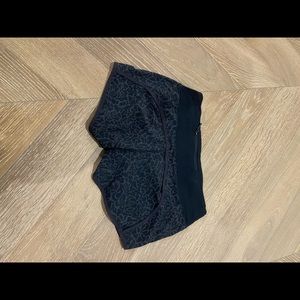 black Lululemon shorts size 4